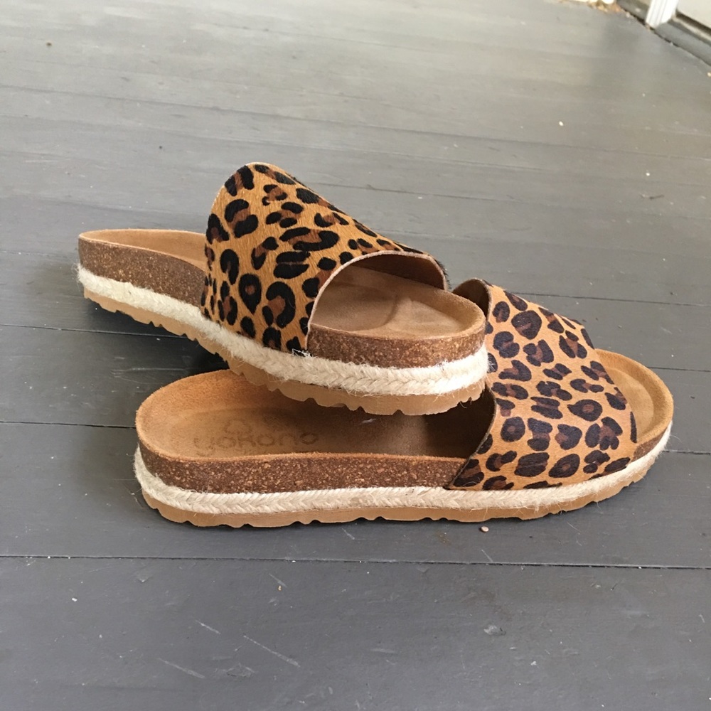 Leopard print faux hair platform sandals